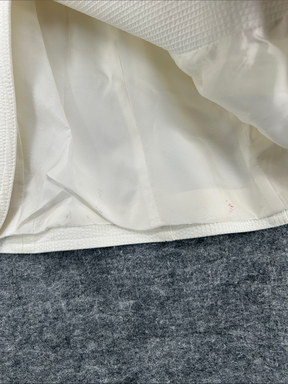 SMYTHE Ruched Blazer in White Seersucker Button Closure Size 6 - Picture 6 of 13